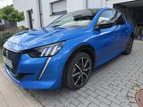 Peugeot GT Vollausstattung ACC inkl. Panorama Navi usw. - blaue Peugeot e-208