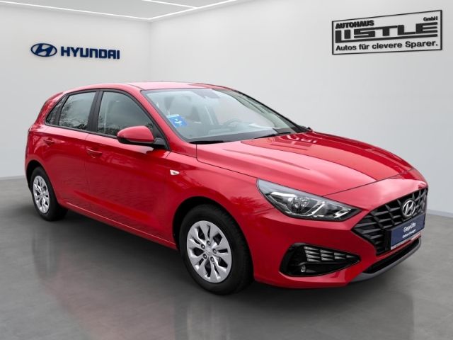 Fahrzeugabbildung Hyundai i30 Pure Radio,ZV mit FB,Klima DAB Spurhalteass.