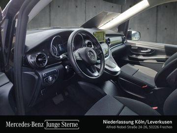 Mercedes V 220 - 11