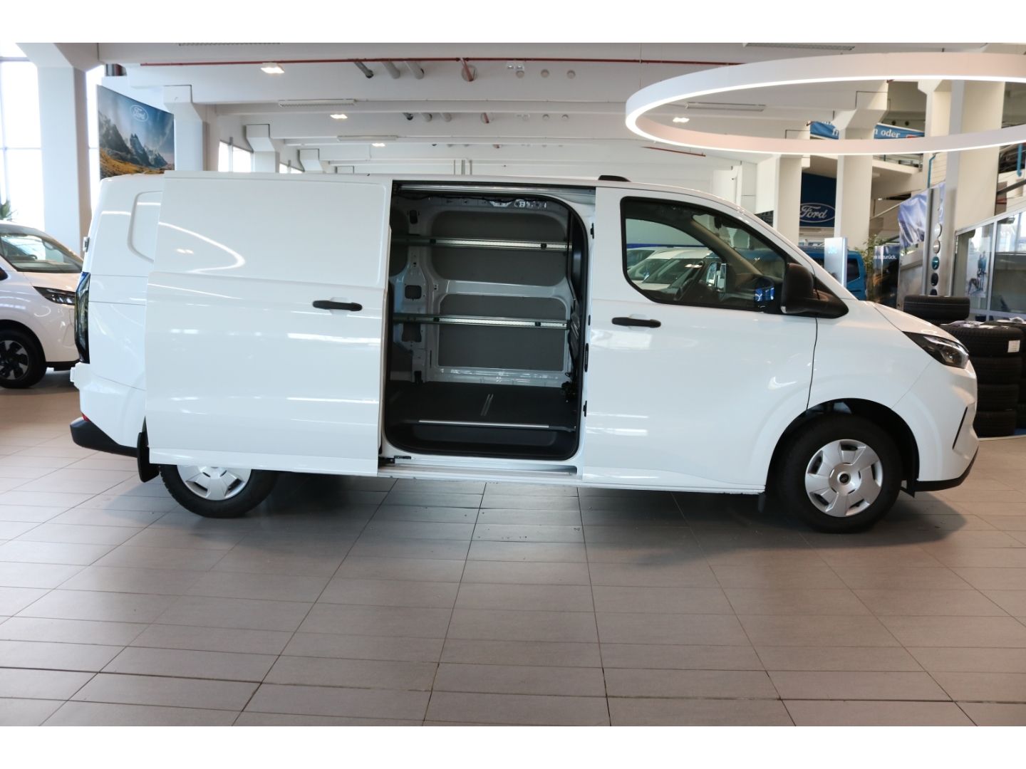 Fahrzeugabbildung Ford Transit Custom Kasten 300 L2 Trend FWD 2.0 EcoBl