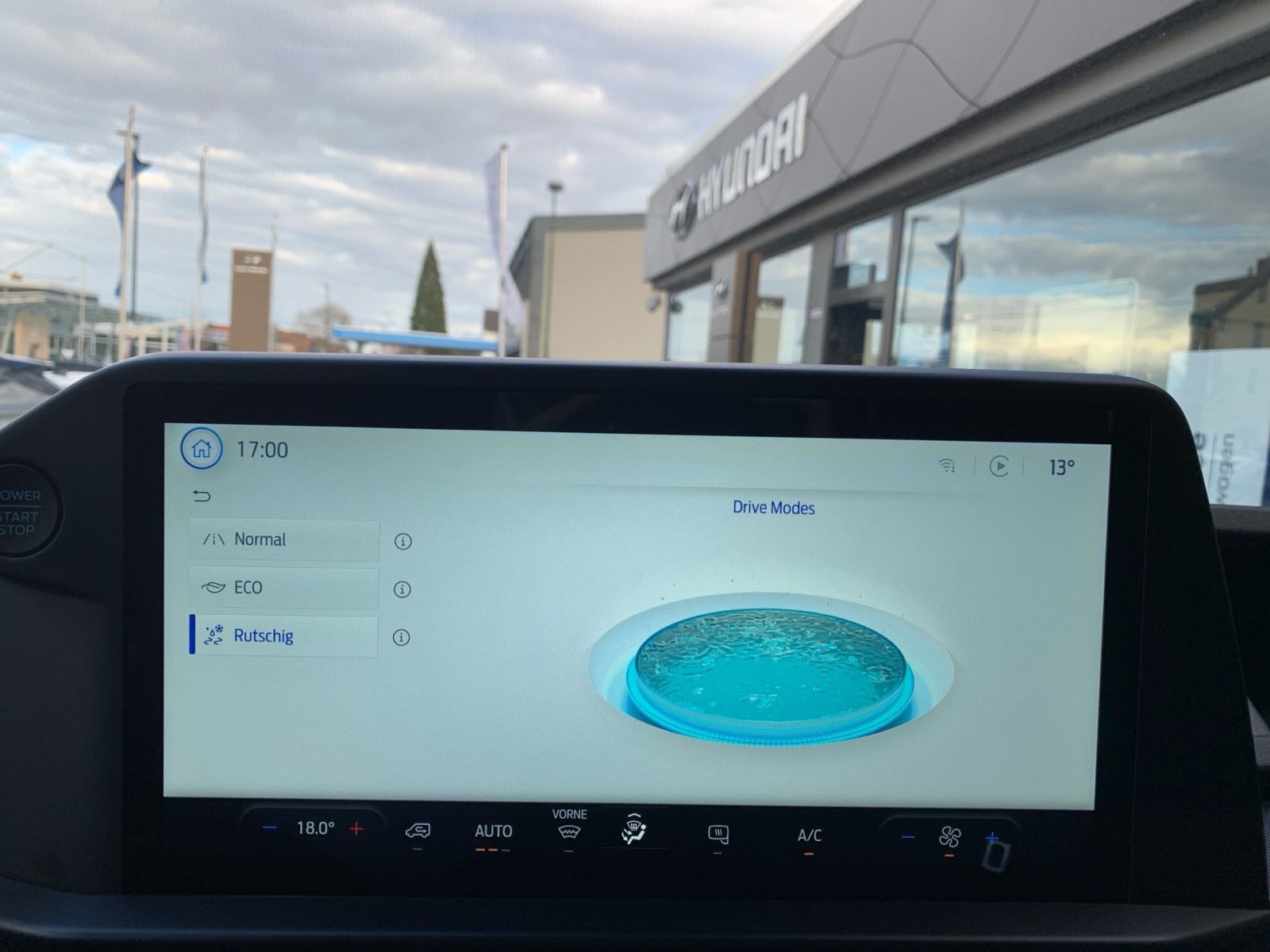 Fahrzeugabbildung Ford Transit Custom 2.0 EcoBlue 280 L2 Trend FWD