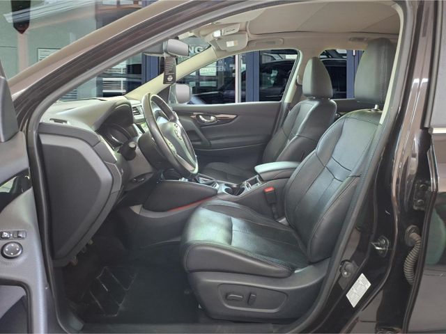 Nissan Qashqai Tekna 1.6 °LED°AHK°Pano°Kamera°SHZ°BF°