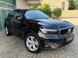 Volvo XC40 Core 2WD/RCAM/LED/AHK/ACC/SHZ/LHZ/KEYLESS/ - Volvo aus 2023