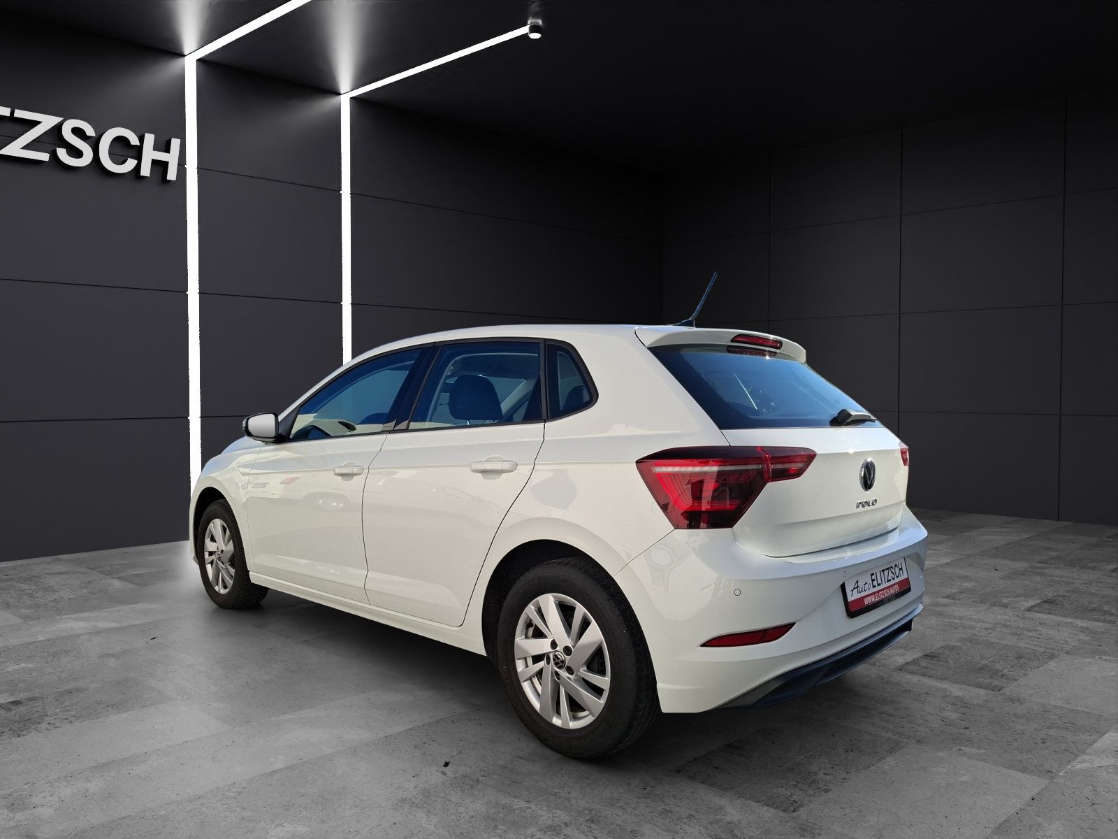 Fahrzeugabbildung Volkswagen Polo TSI Style Matrix Navi AID ACC PDC SH LM