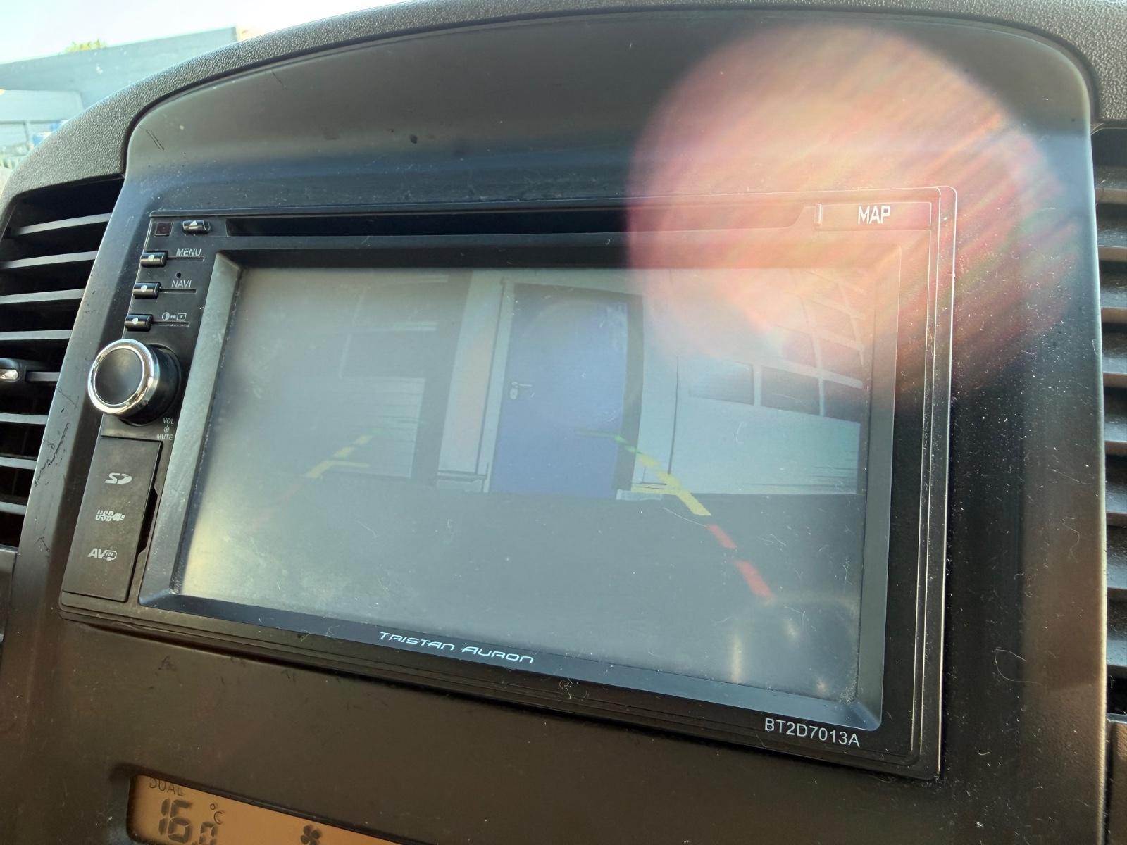 Nissan Pathfinder 2010 — photo 12