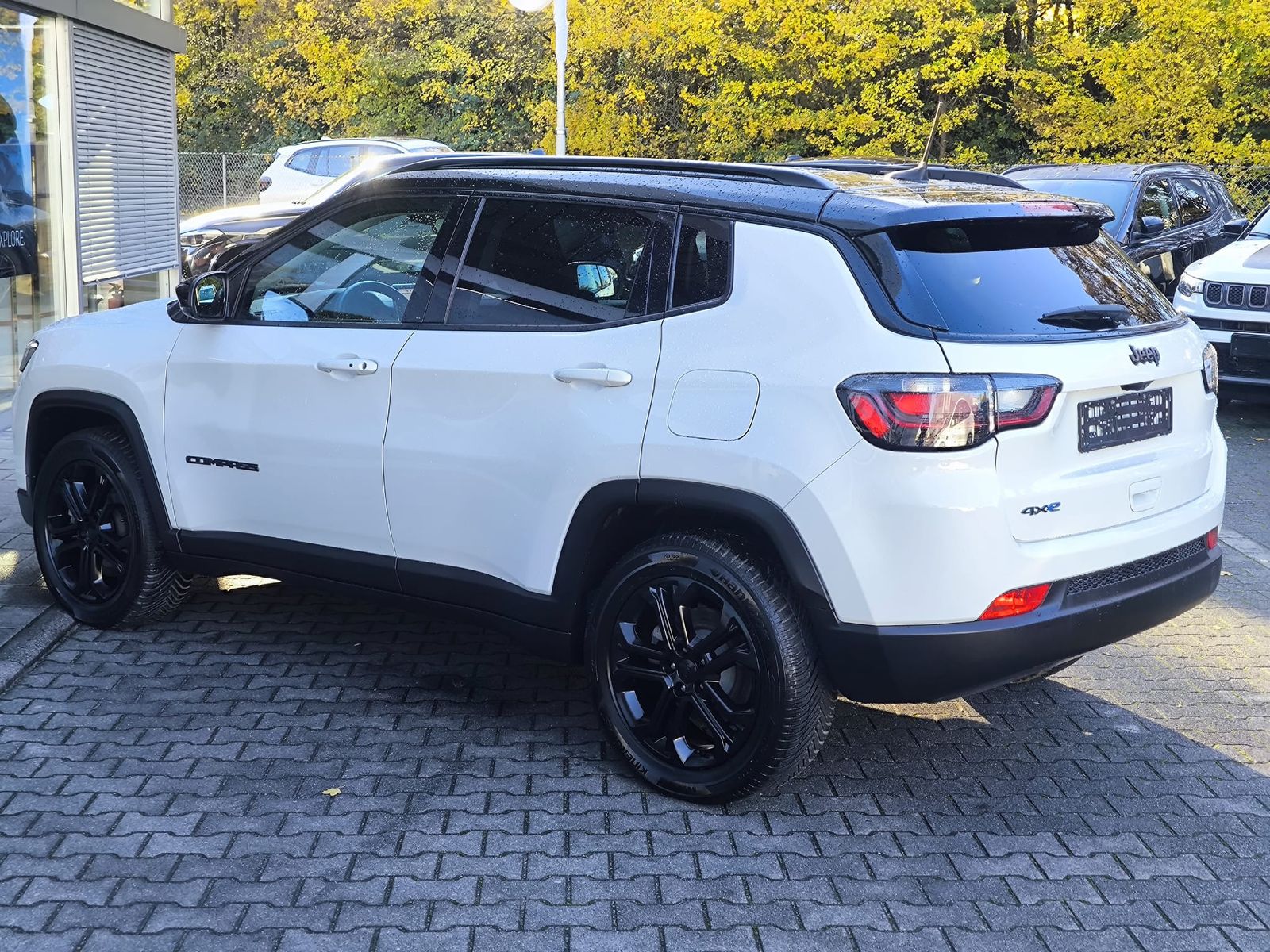 Fahrzeugabbildung Jeep Compass Upland 4WD PHEV VIRTU+NAVI+SHZ+KAM+ACC+