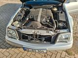 Mercedes-Benz SL 320 - - Mercedes-Benz SL 320 aus 2000