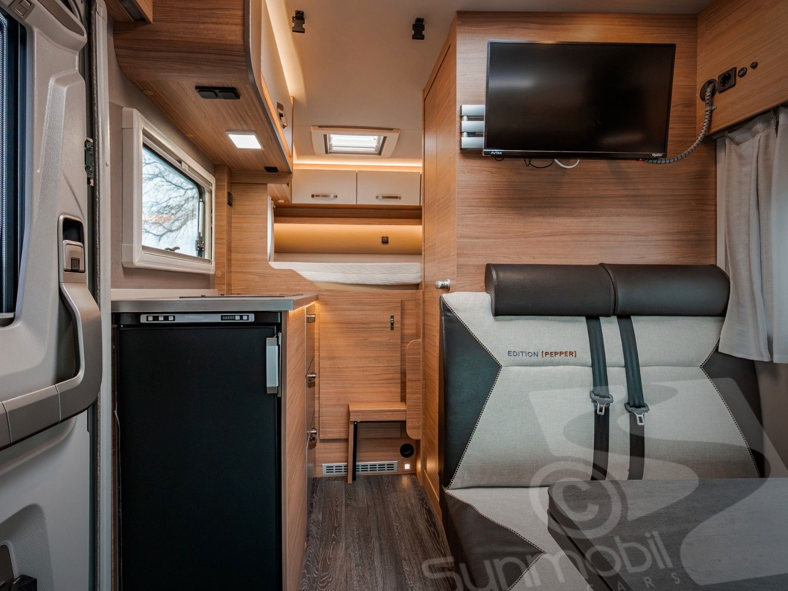 Fahrzeugabbildung Weinsberg X-CURSION VAN 500 MQ PEPPER #SEITZ #3,5T #THULE