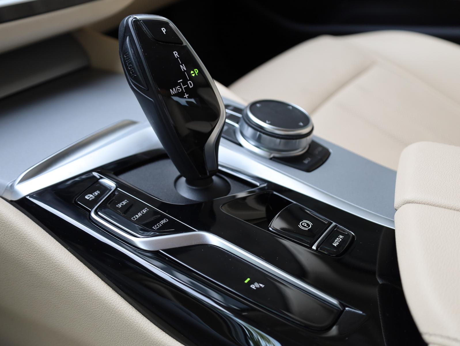 BMW 520 520 d xDrive*Cam*Leder*Virtual*4xSHZ*AHK*