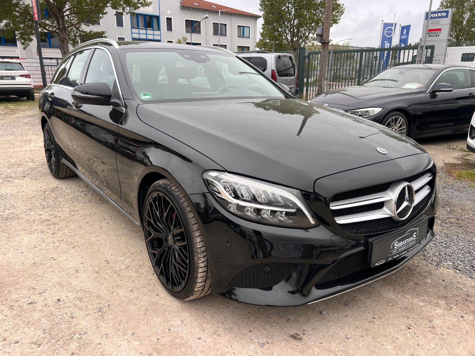 MERCEDES-BENZ C 180 Navi Kamera Automatik SHZ 19 Zoll