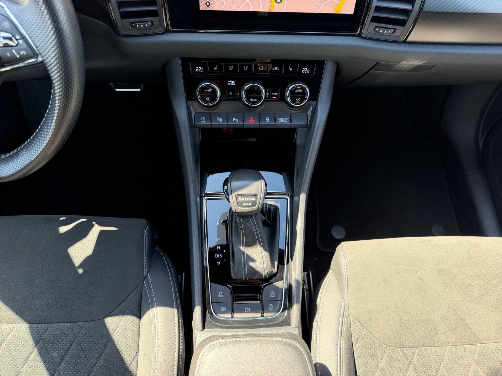 Skoda Kodiaq 2.0TDI Sportline 4x4 DSG Navi AHK LED Sta foto 12