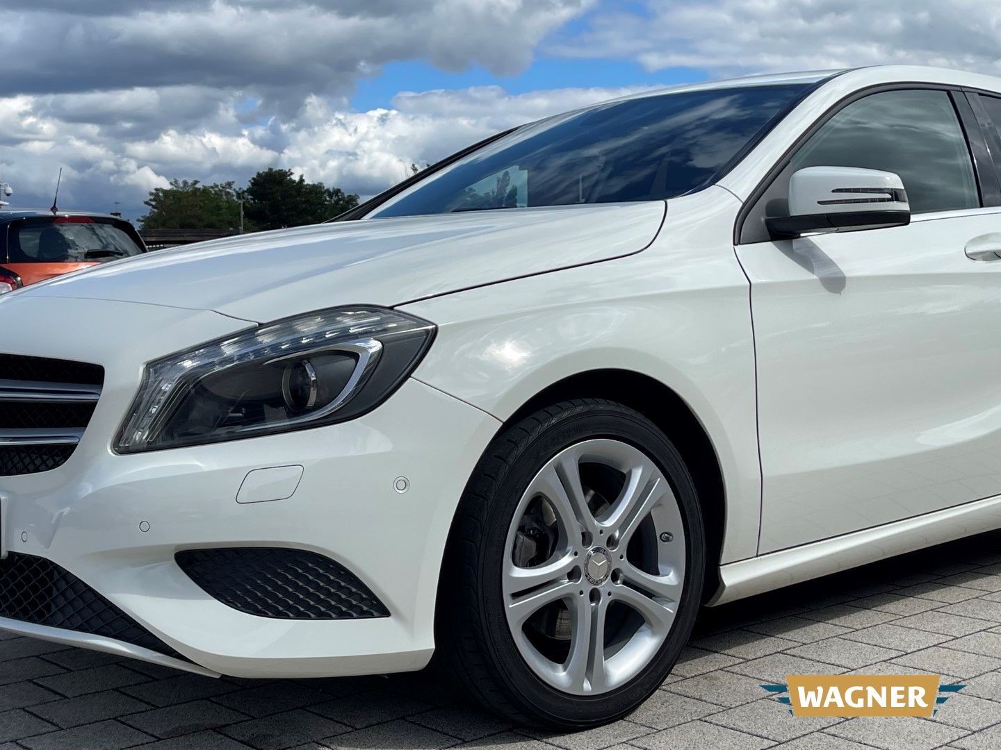 Fahrzeugabbildung Mercedes-Benz A 180 Urban BlueEfficiency SHZ Automatik
