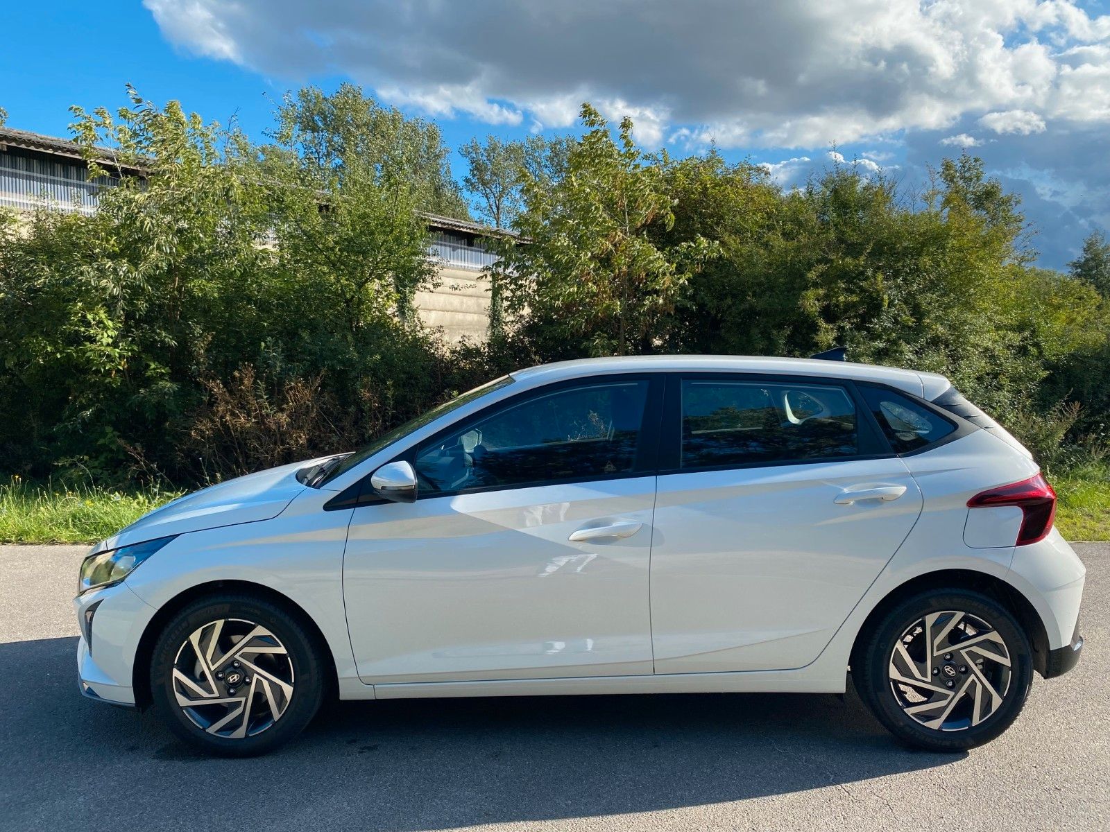 Fahrzeugabbildung Hyundai i20 1.0 T-GDI Trend *Navi*Klima*Sitzhzg*Kamera*