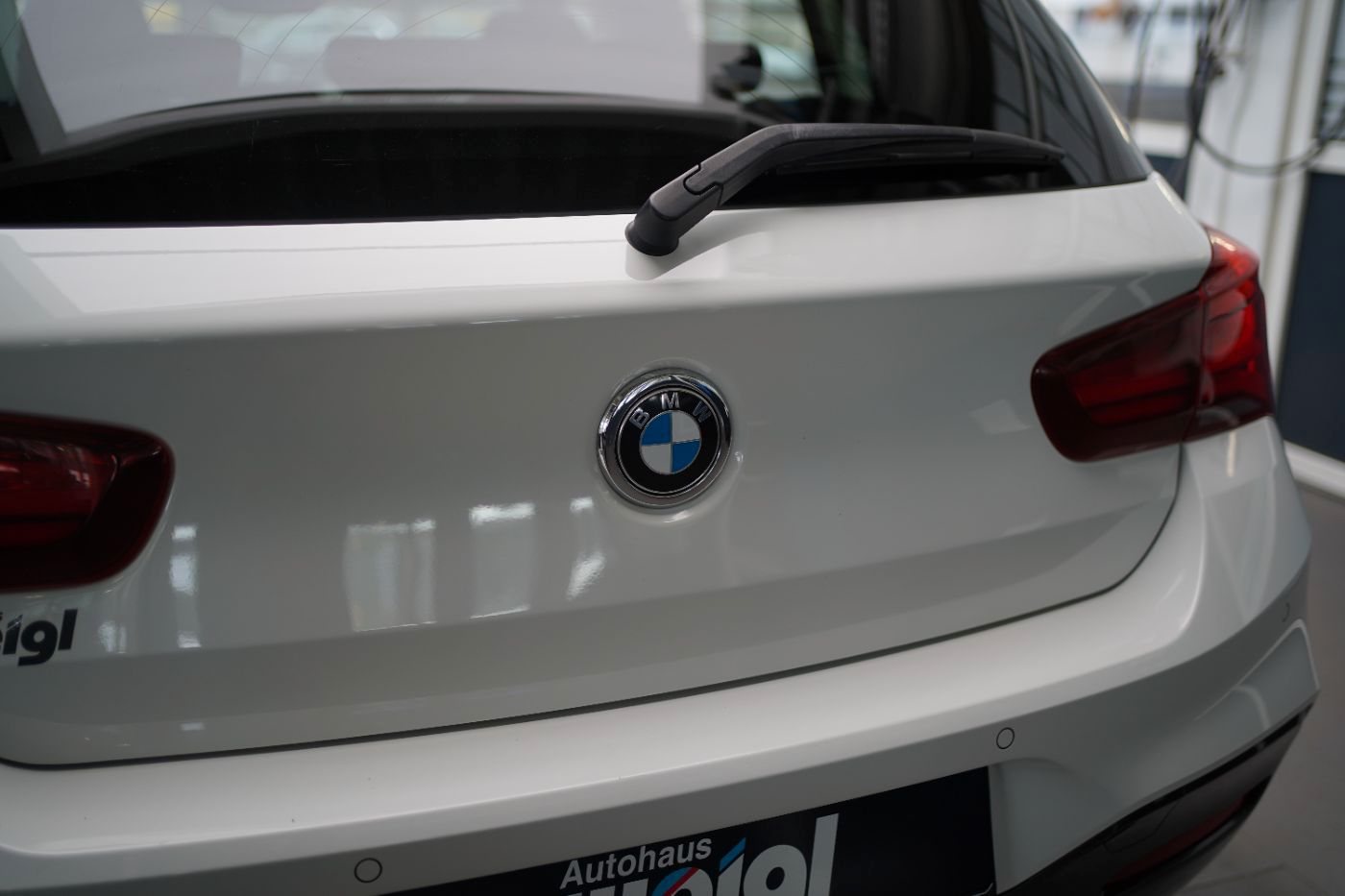 Fahrzeugabbildung BMW 116i M Sport LED+Navi+PDC+Parkassist+HiFi+