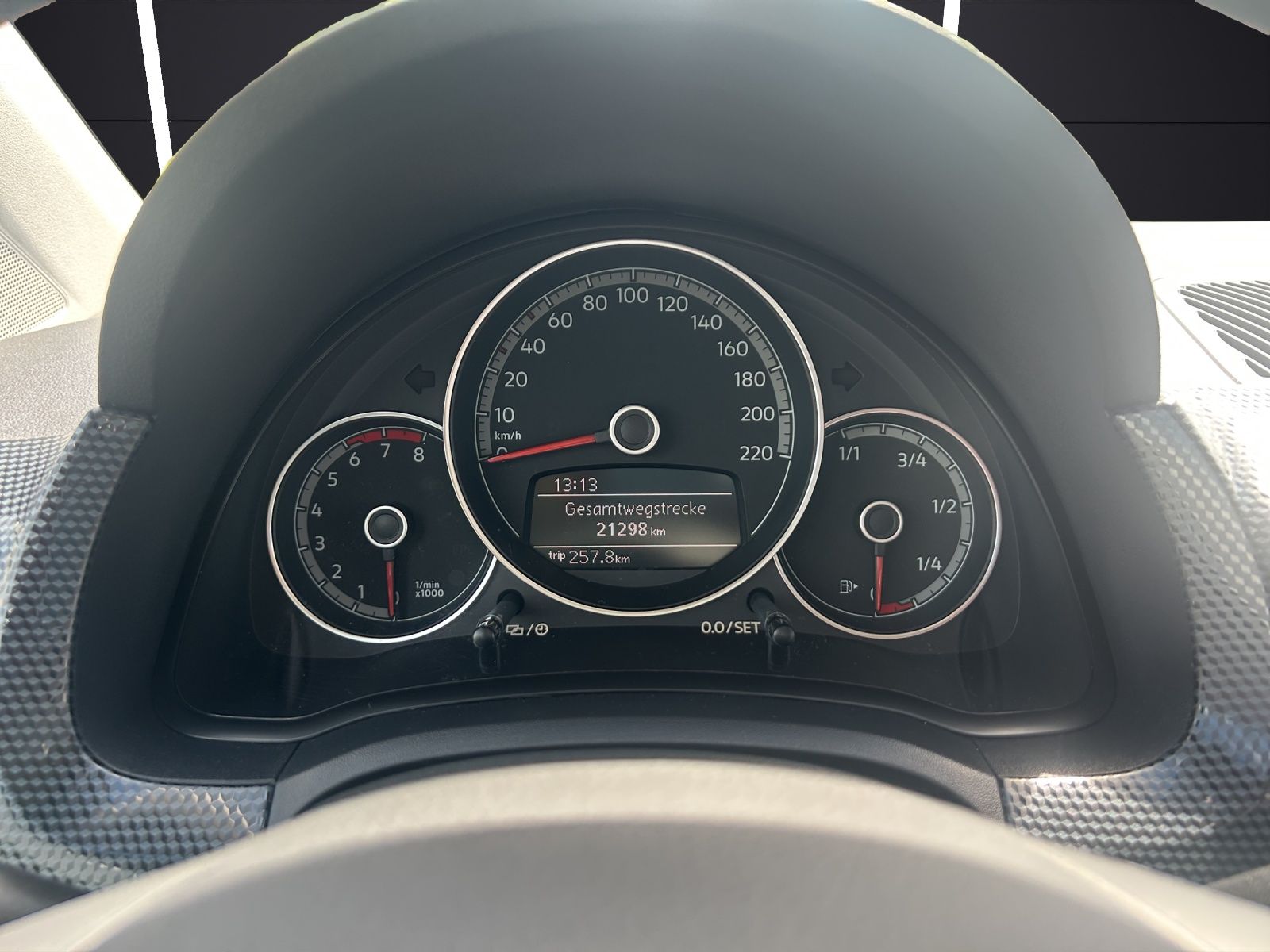 Fahrzeugabbildung Volkswagen up! 1.0 Basis Klima GRA RFK SH