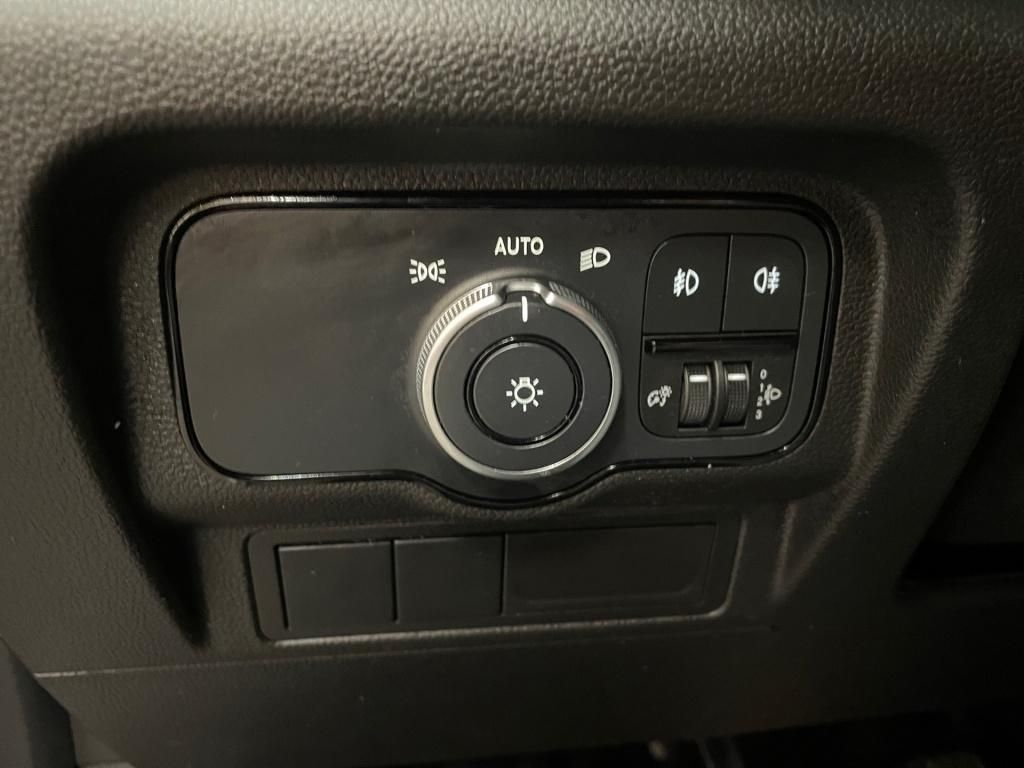 Fahrzeugabbildung Mercedes-Benz Citan 113 Tourer PRO Standard LED, RFK, NAVI, SH