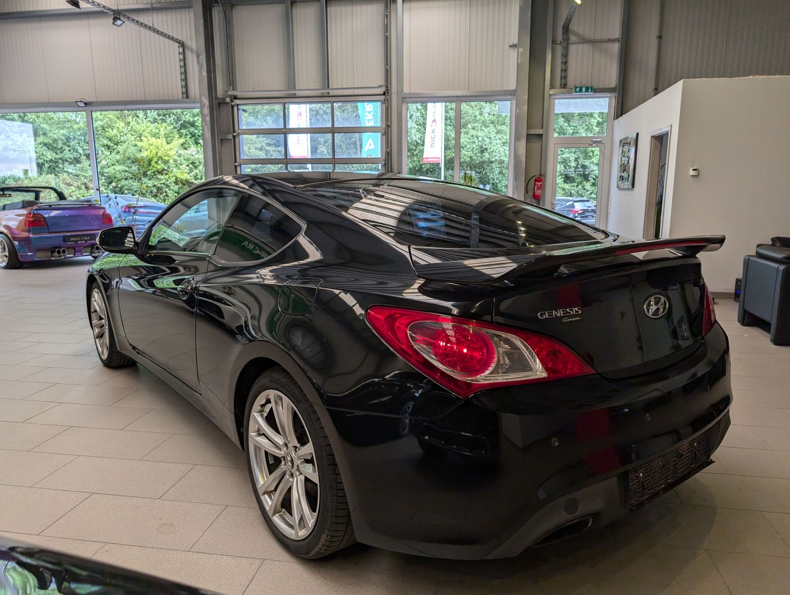 Fahrzeugabbildung Hyundai Genesis Coupe 3.8 V6 Automatik SHz PDC Smart-Key