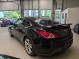 Hyundai Genesis Coupe 3.8 V6 Automatik SHz PDC Smart-Key - Hyundai Genesis mit Benzin-Antrieb