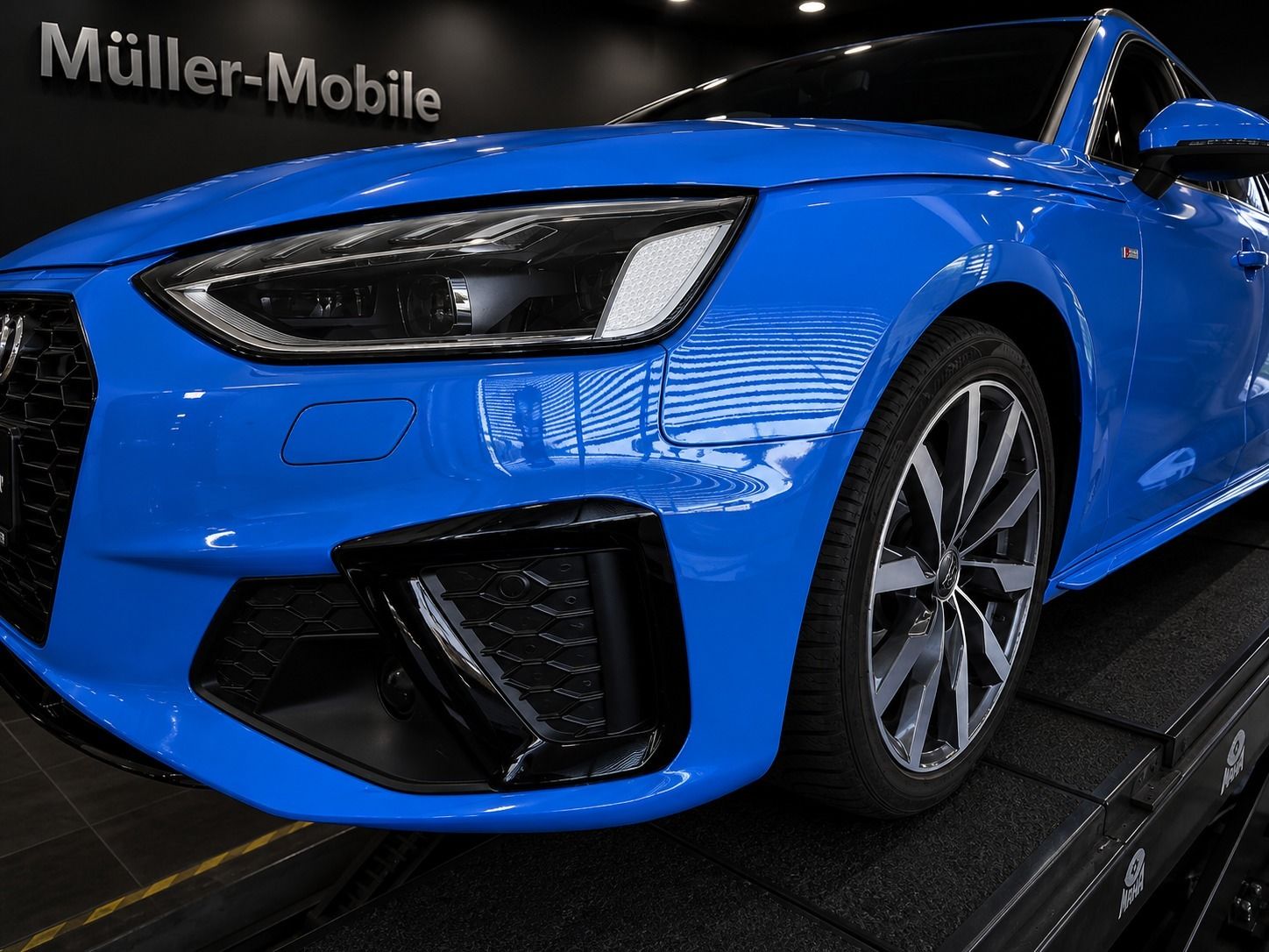 Fahrzeugabbildung Audi A4 Avant 35 TFSI S line TURBOBLAU PANORAMA STHZG