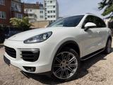 Porsche Cayenne 3.0D/LUFTF./NAVI/R-CAM/AHK/LEDER/SHZ/EU6 - gebrauchte Porsche Cayenne aus dem Jahr 2016