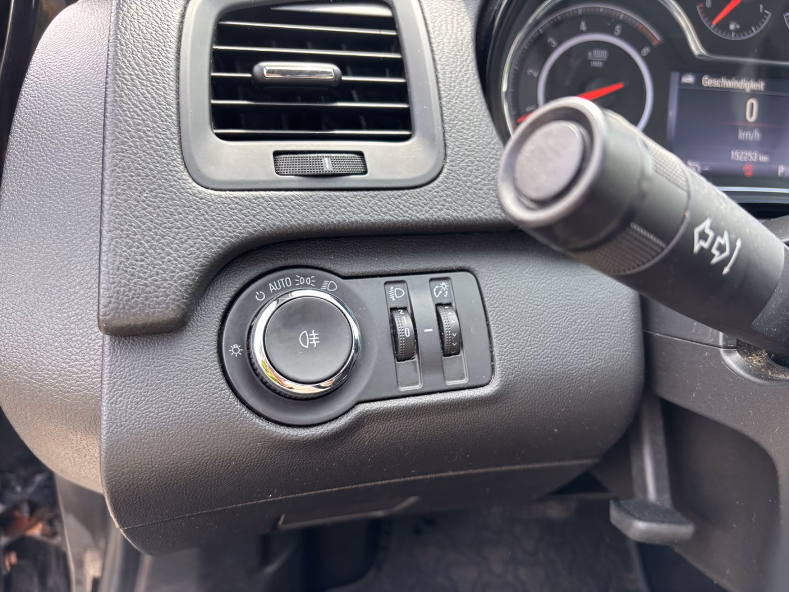 Opel Insignia 2015 — photo 18