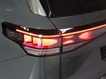 Volkswagen Tayron 1.5 eTSI 110 kW Life 7 Sitze AHK