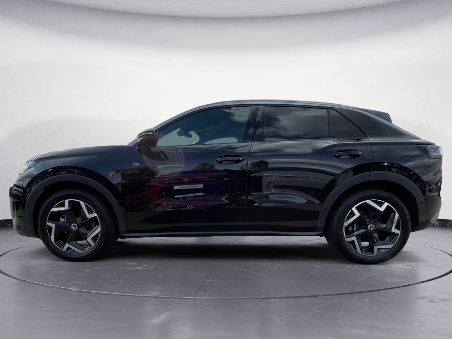 Volkswagen T-Roc R-Line 1.5 eTSI DSG MATRIX NAVI KAMERA KEY foto 2