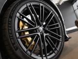 Aston Martin DB12 Coupe Aston Martin Hamburg - Aston Martin DB12: Coupe