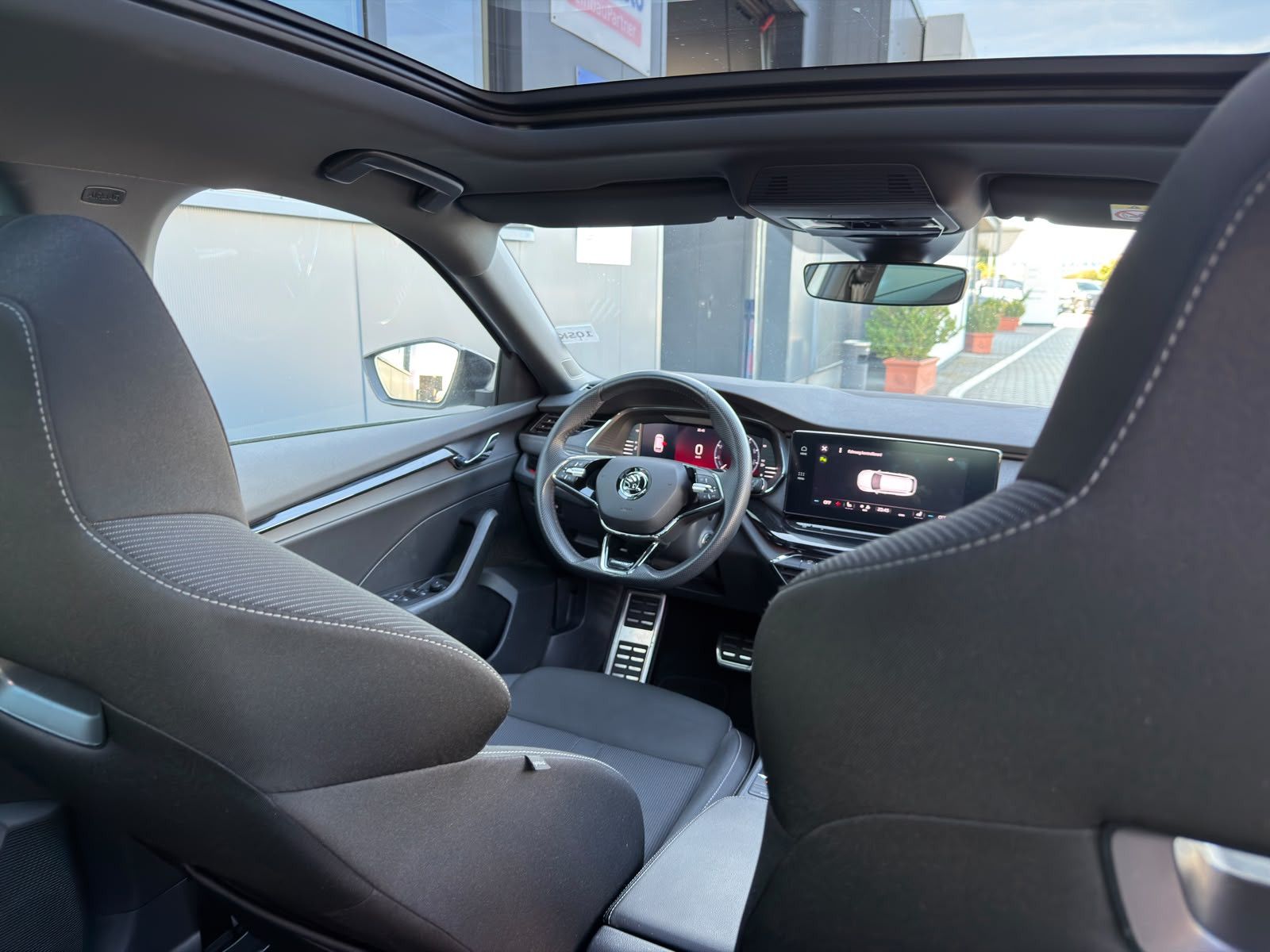 Fahrzeugabbildung SKODA Octavia Combi Sportline*PANO