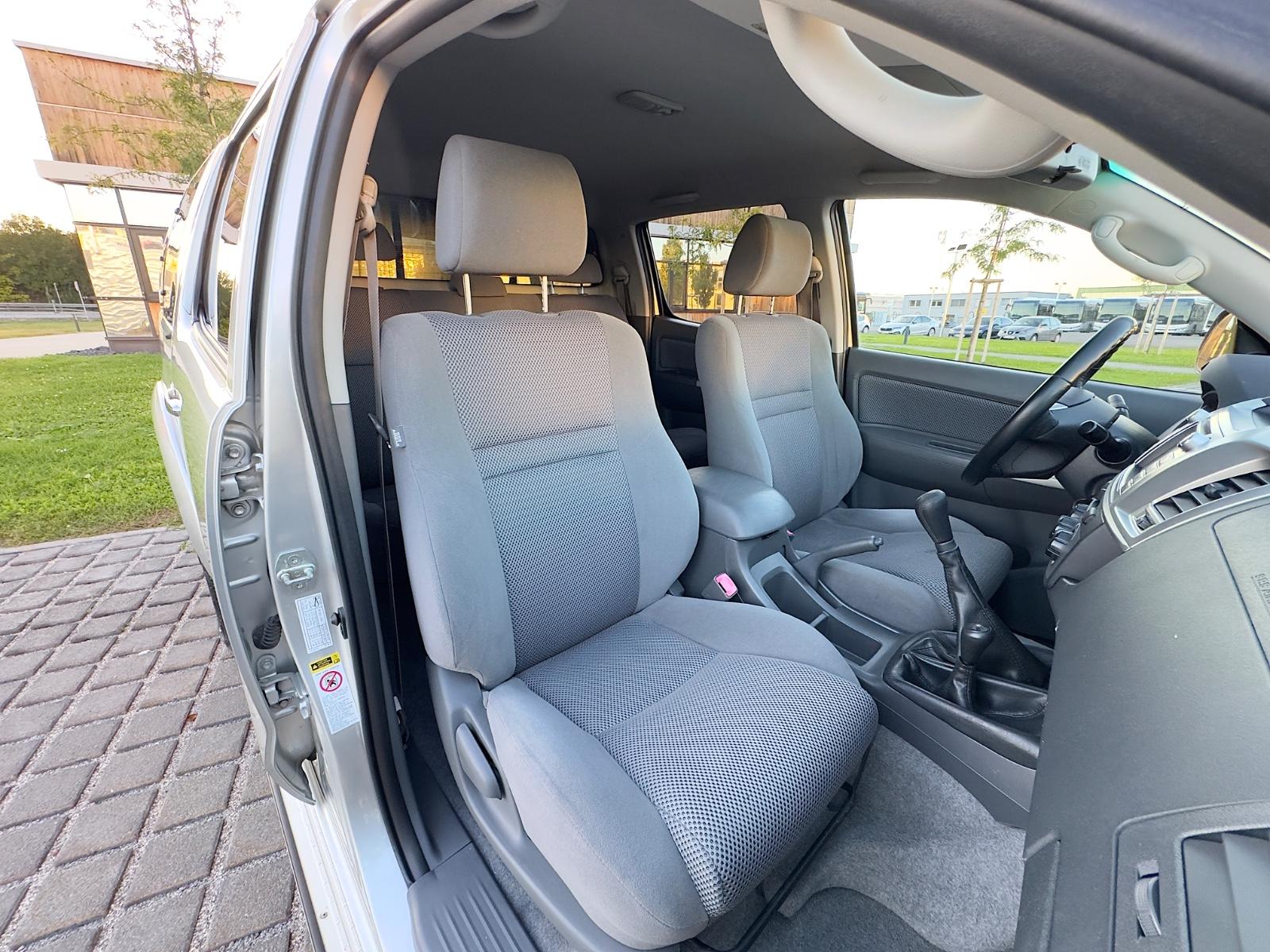 TOYOTA HILUX DOUBLECABINE 2.5 D-4D 145CH 4X4