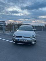Volkswagen VW Golf 2018 Facelift  Gepflegt & Unfallfrei - Volkswagen Golf: Unfall