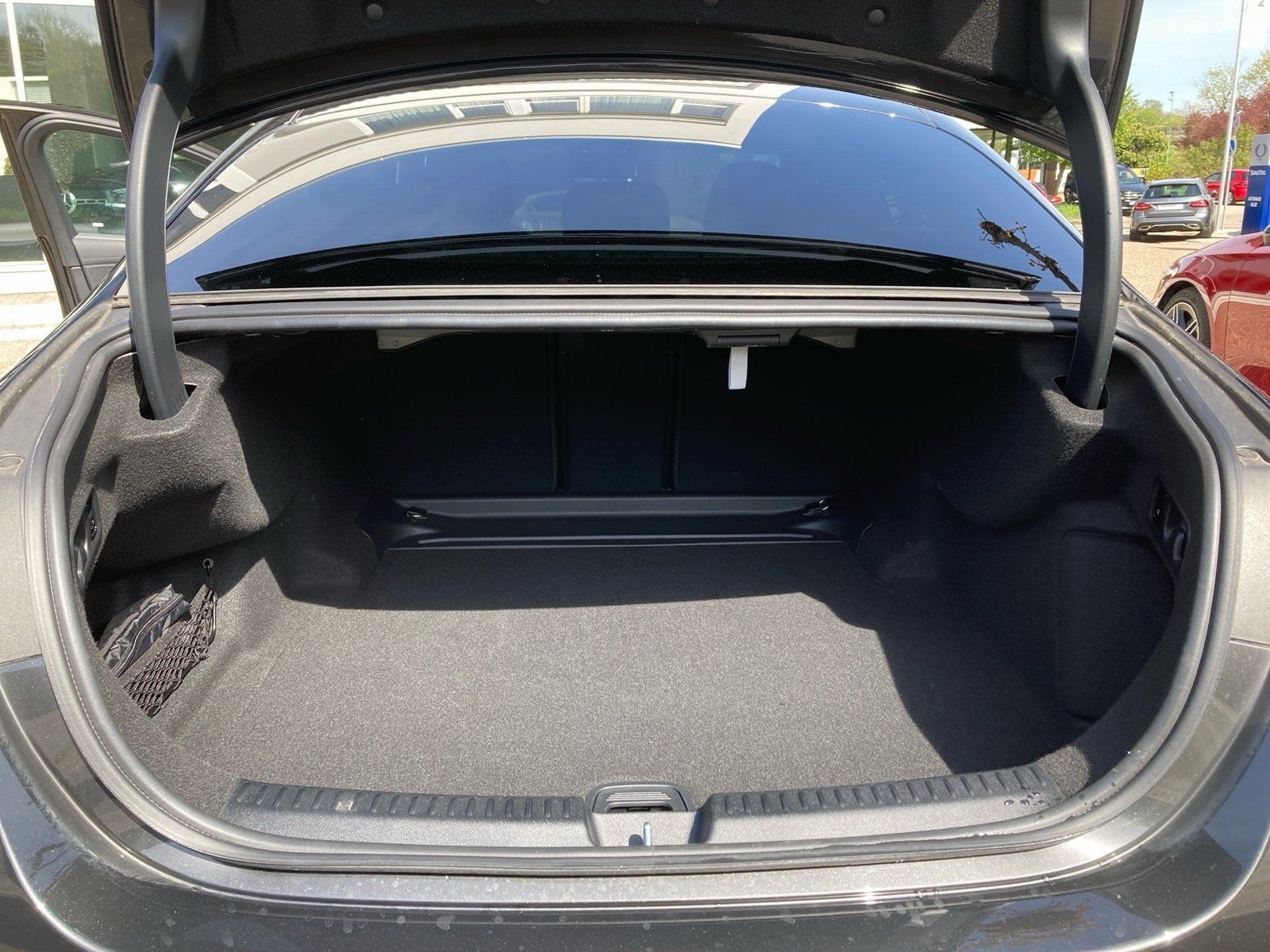 Fahrzeugabbildung Mercedes-Benz E 200 AMG Line *AHK*Totwink*360*Memory*Digital*