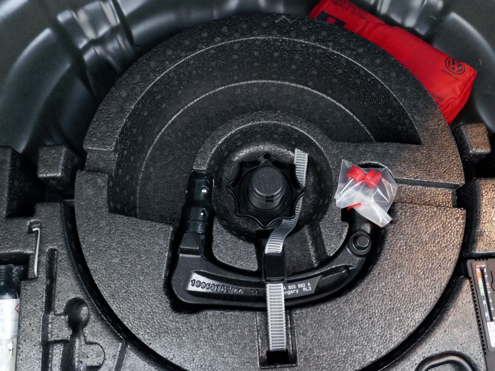 Fahrzeugabbildung Volkswagen T-Roc Style 1.5 TSI DSG | LED AHK RFK ACC