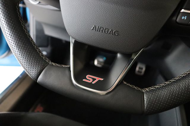 Fahrzeugabbildung Ford Focus Turnier ST 2.3 Eco |1HAND|B&O|KAMERA|LED|
