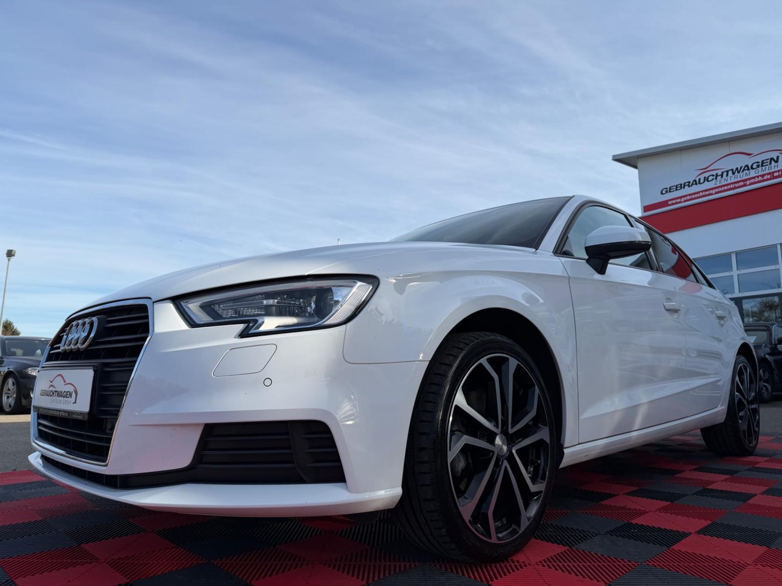 Audi A3 30 TDI SPORTBACK S TRONIC*Bi-Xenon*