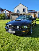 Ford Mustang V8 - Ford Mustang aus 2008: Cabrio