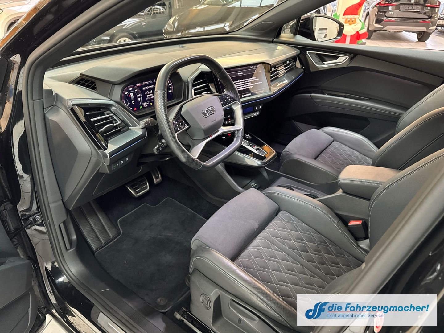 Fahrzeugabbildung Audi Q4 e-tron Sportback 40 Sportpaket AHK-klappbar N