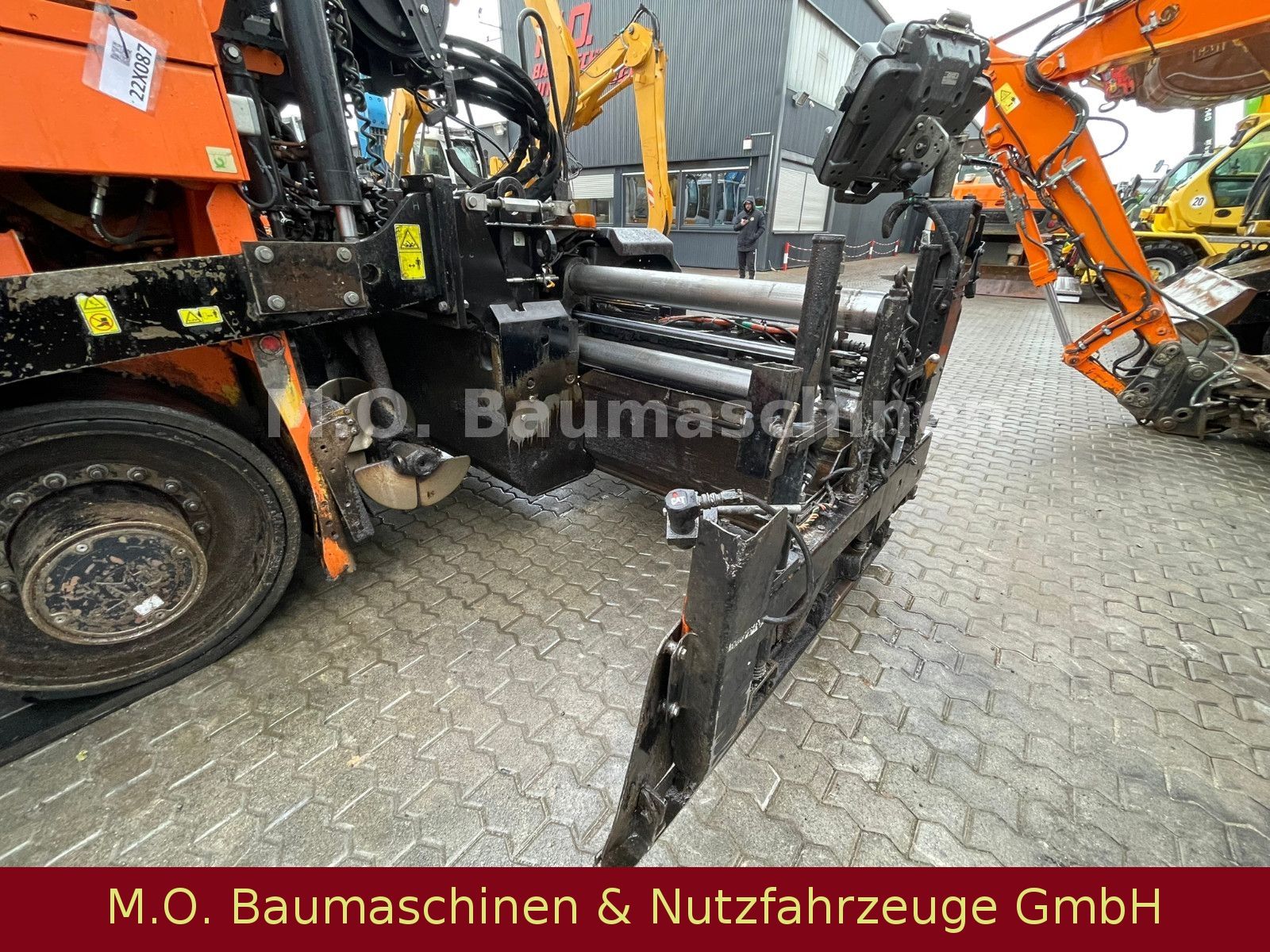 Fahrzeugabbildung CAT AP 655 F  / 5 m / + 0,75m  SE 50 VT/