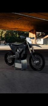 Stark Varg EX 80PS 9 Betriebsstunden  - Stark Varg EX