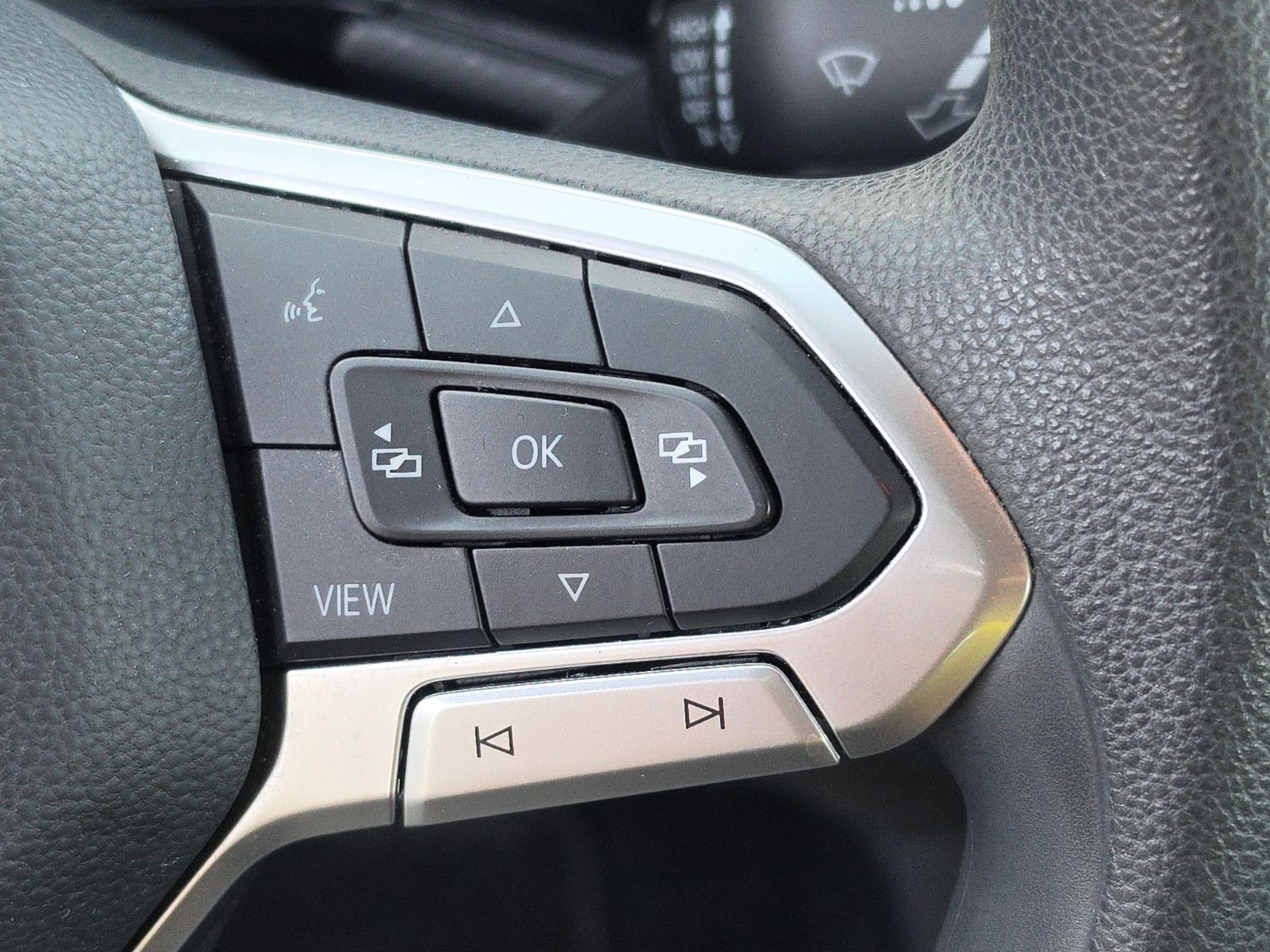 Fahrzeugabbildung Volkswagen T-Cross Life AUS 1.HAND AUTOMATIK NAVI PDC