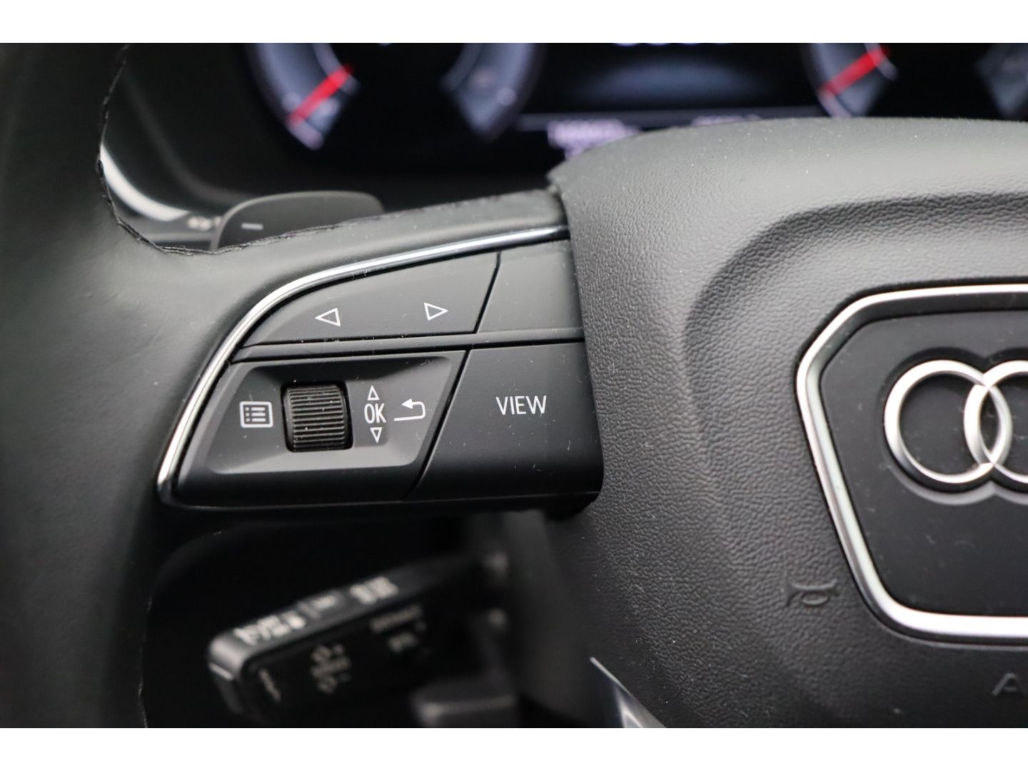 Fahrzeugabbildung Audi Q5 40 TDI quattro advanced AHK Elektr. Sitze
