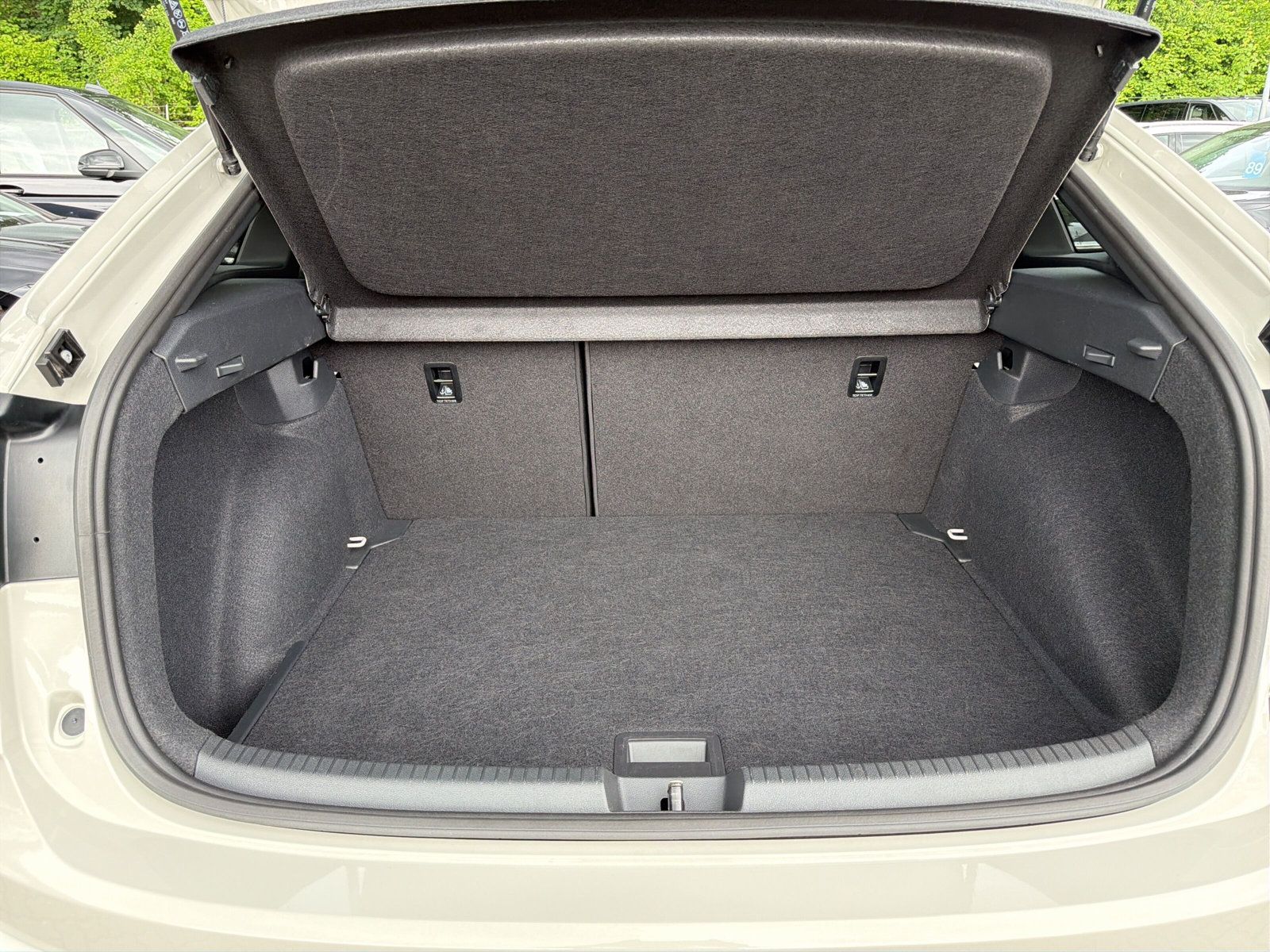 Taigo R-Line TSi DSG Navi Matrix AZV R-Line