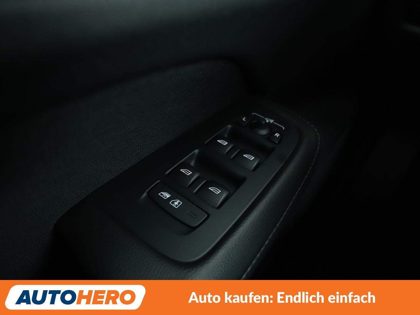 Volvo V60 2.0 T4 Momentum Pro Aut*NAVI*LED*TEMPO*PDC*