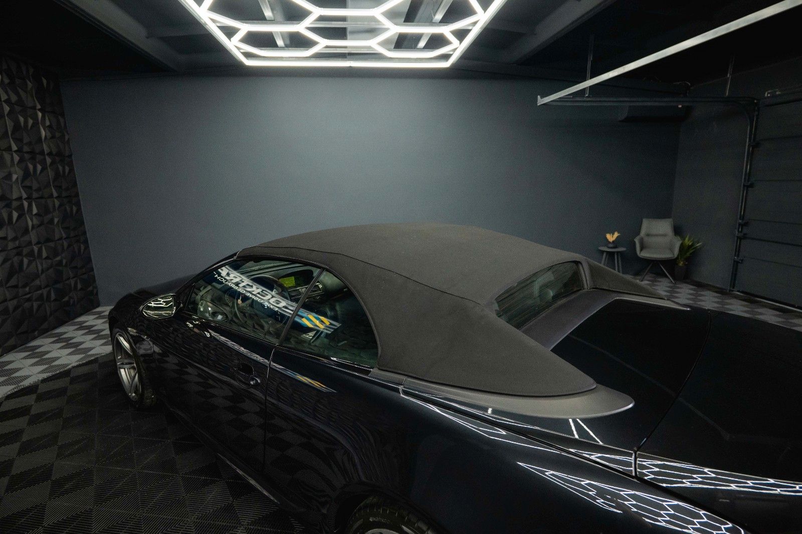 Fahrzeugabbildung BMW M6 Cabrio 5.0 V10 SMG Carbon *Head Up*Bi-Xenon*