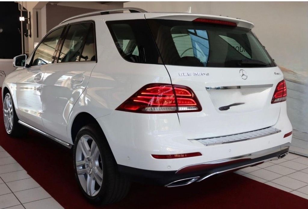 Image of Mercedes-Benz GLE 350