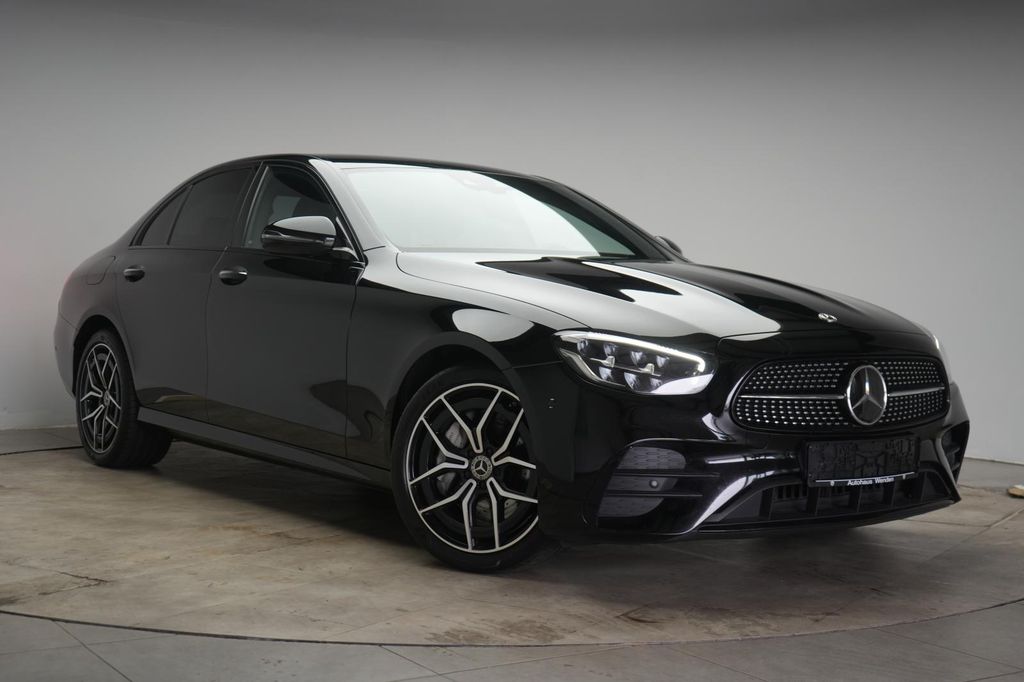 Image of Mercedes-Benz E 300