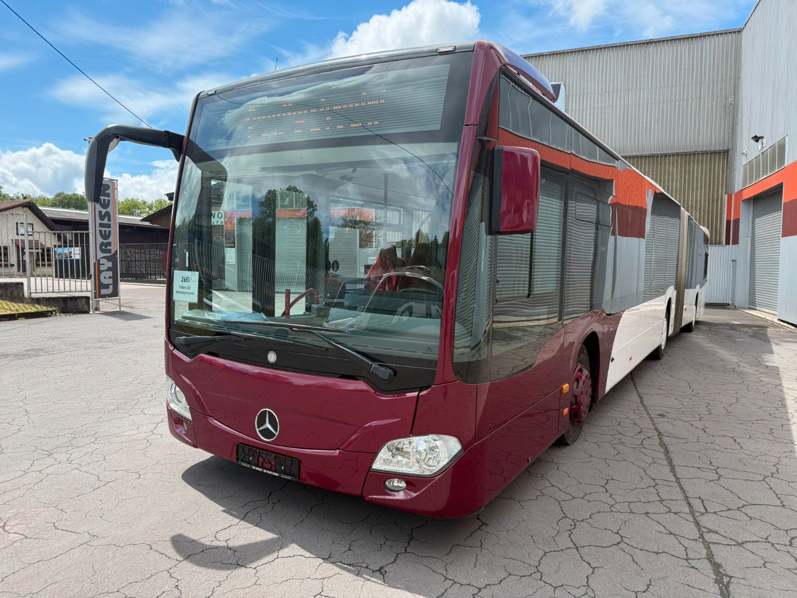 MERCEDES-BENZ  2014 - Image 6 of 32