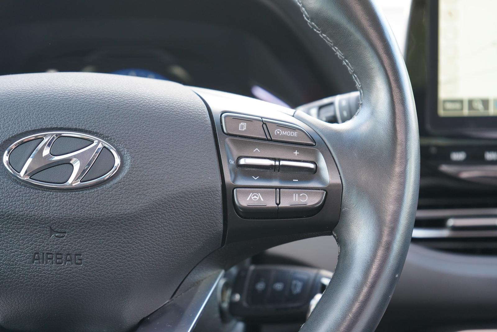 Hyundai i30 1.5 LED Navi Panorama Kamera Tempomat DAB