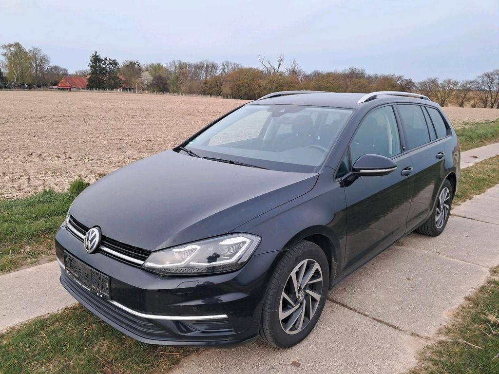 Image of Volkswagen Golf