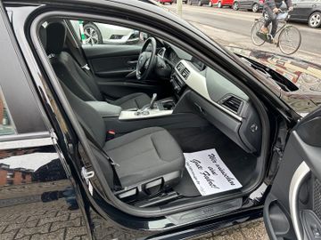 Fahrzeugabbildung BMW 318 Baureihe 3 Touring 318d Advantage NAVI LED